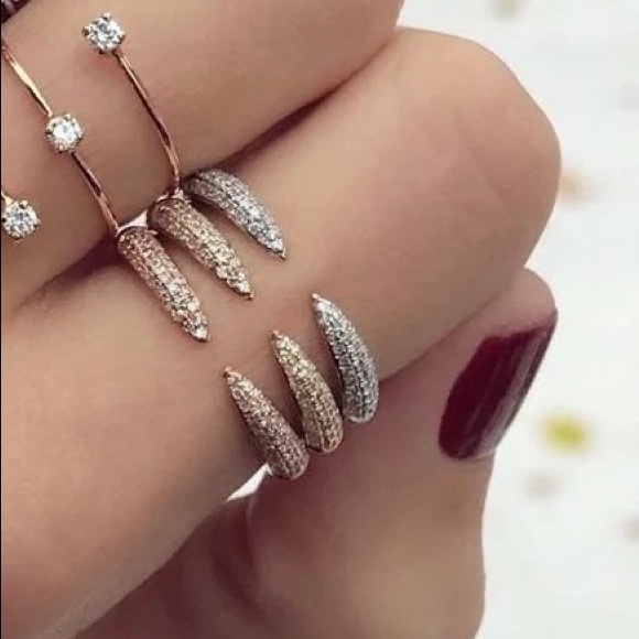 Jewelry - Claw ring